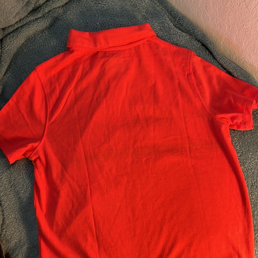 Lost in the 🔥 NWT Cat & Jack Kid’s Collared Polo Shirt - Picture 3 of 3